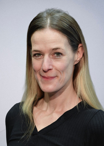 Kate / Carina / Mona gespielt von Tamara Burghart